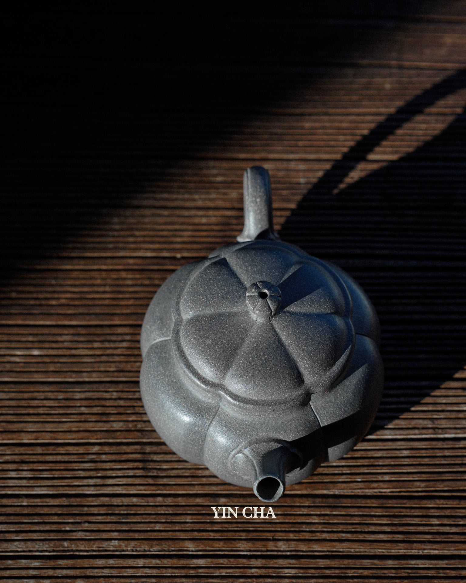Handmade Yi Xing Tea Pot- Blue Gray Clay / Qing Hui Duan Ni 青灰段泥