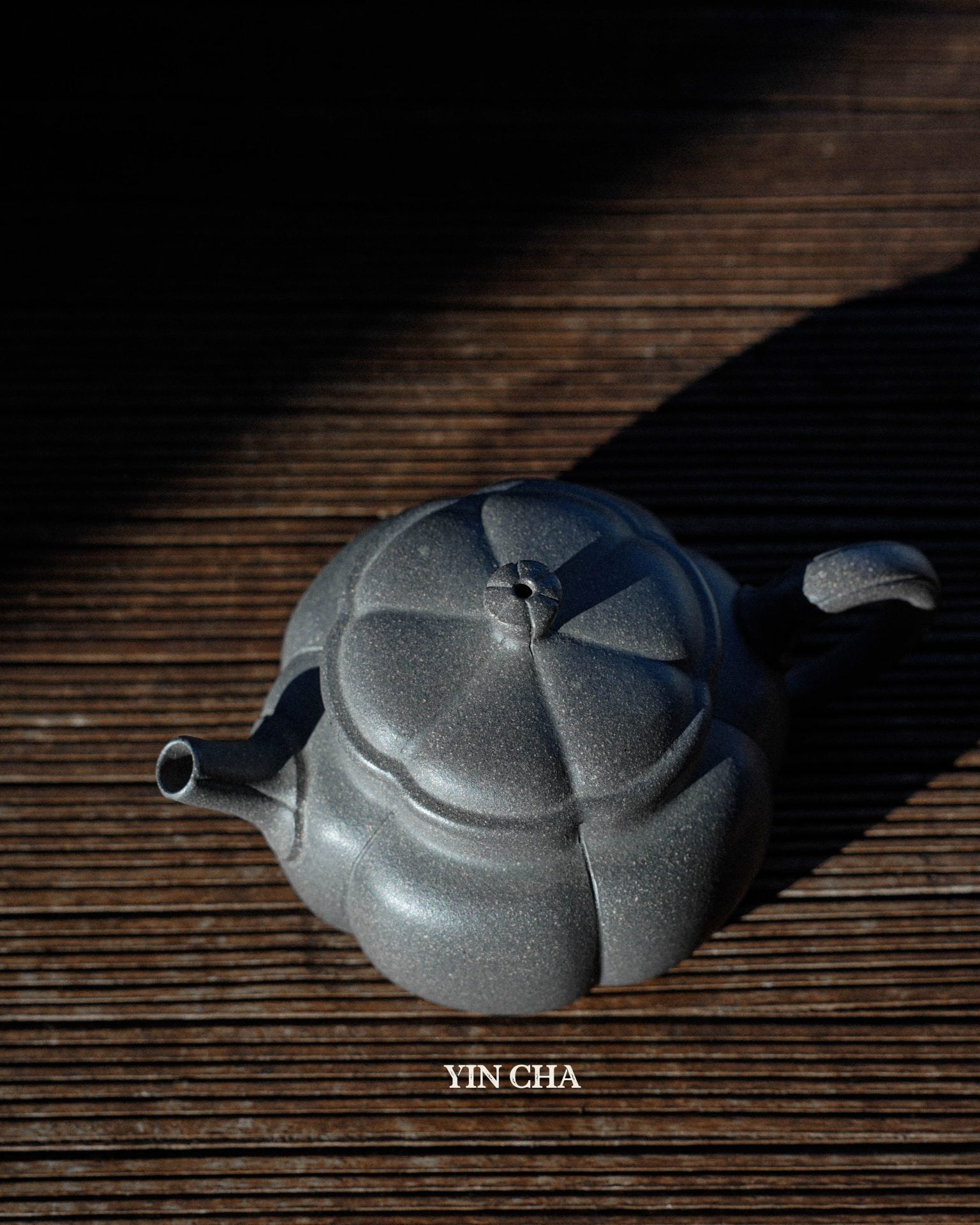 Handmade Yi Xing Tea Pot- Blue Gray Clay / Qing Hui Duan Ni 青灰段泥
