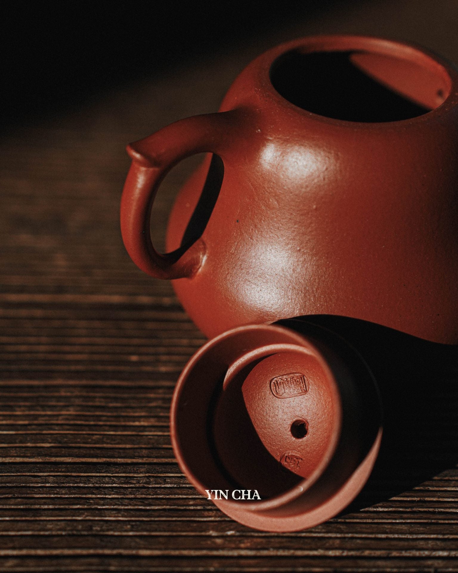 Handmade Yi Xing Tea Pot- Zhu Ni Clay Pear-shape 朱泥梨壶 - 150ml