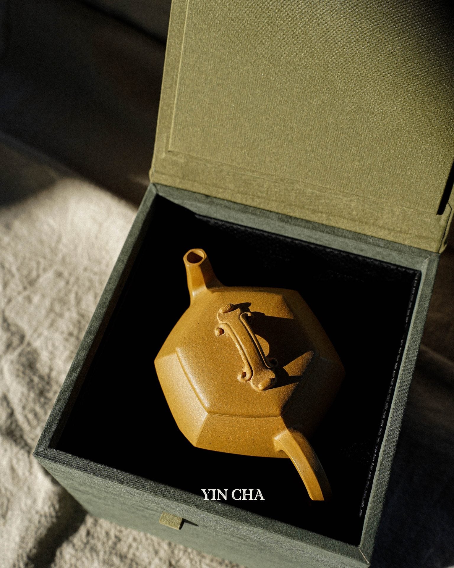Handmade Yi Xing Tea Pot- Golden Duanni Clay - Huang Jin Duan Ni 黄金段泥