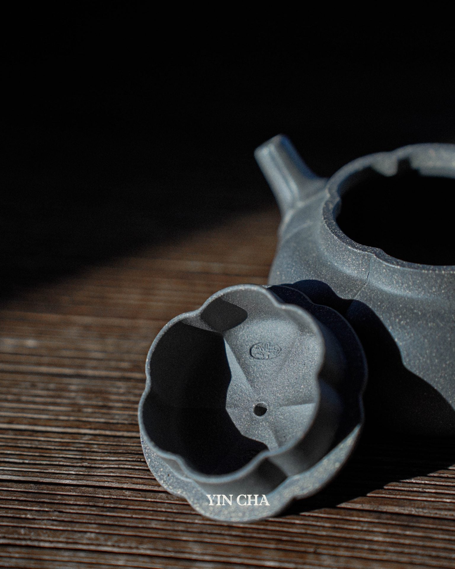 Handmade Yi Xing Tea Pot- Blue Gray Clay / Qing Hui Duan Ni 青灰段泥