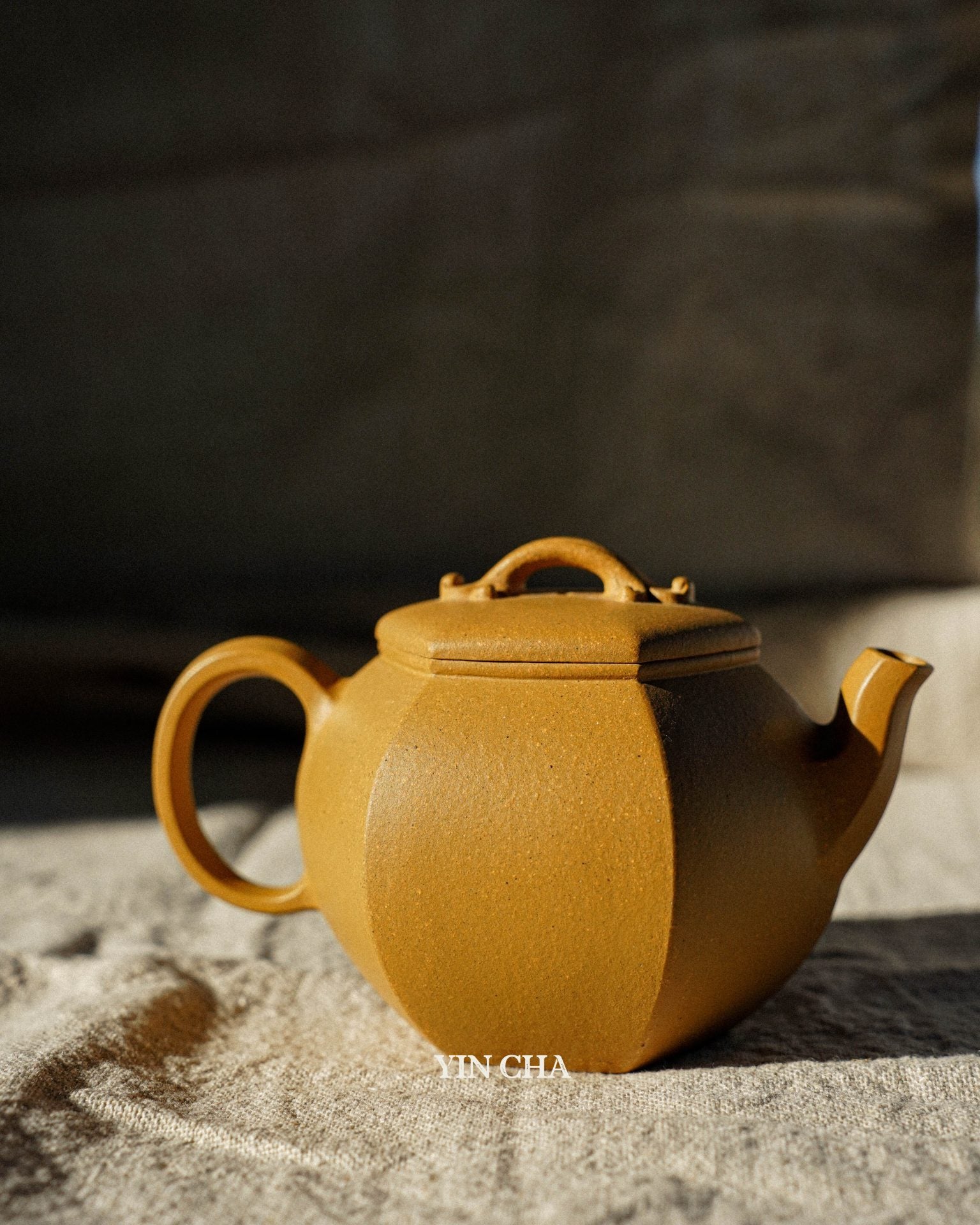 Handmade Yi Xing Tea Pot- Golden Duanni Clay - Huang Jin Duan Ni 黄金段泥