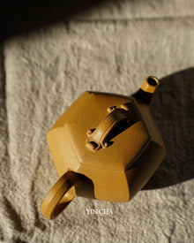 Handmade Yi Xing Tea Pot- Golden Duanni Clay - Huang Jin Duan Ni 黄金段泥